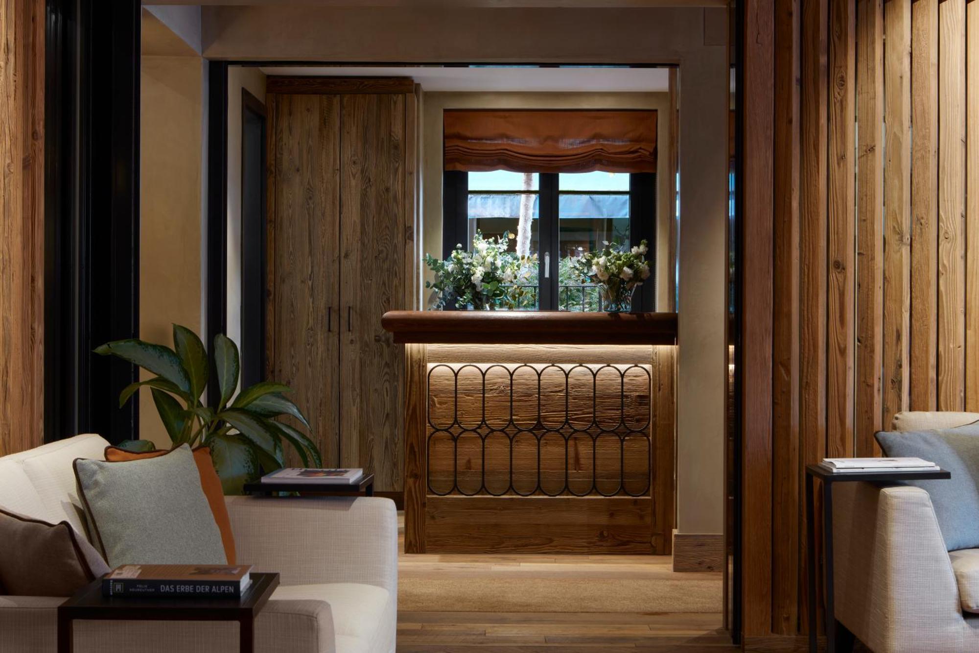 Miiro The Mansard Hotel Gstaad Luaran gambar